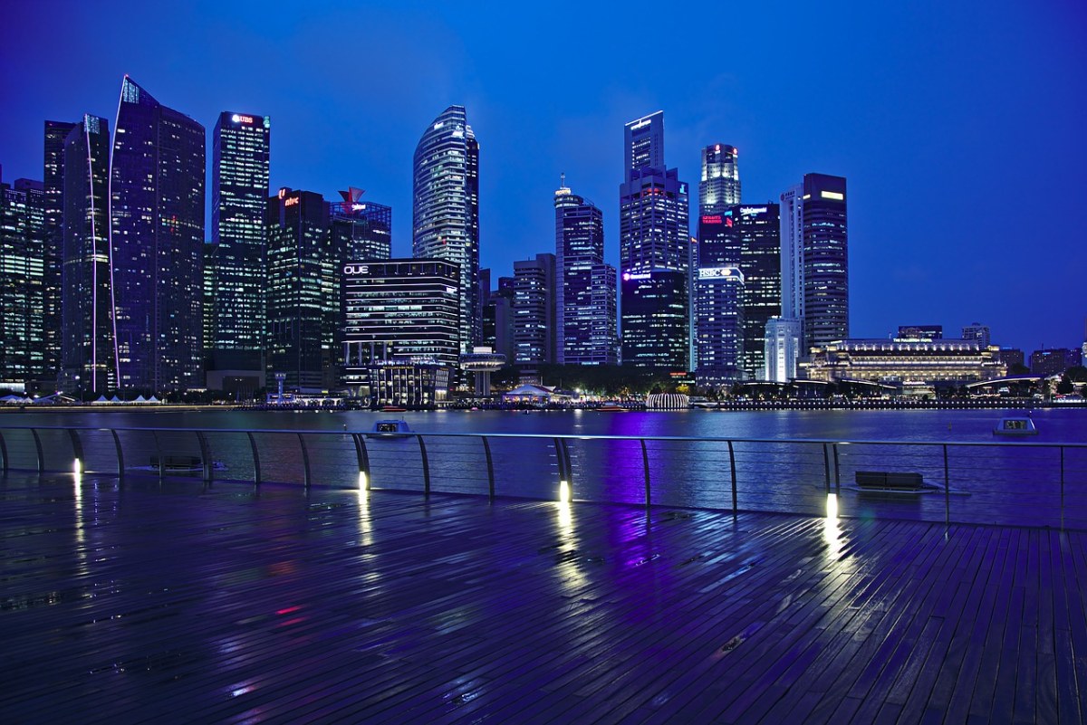 摩天大楼、新加坡、夜免费图片