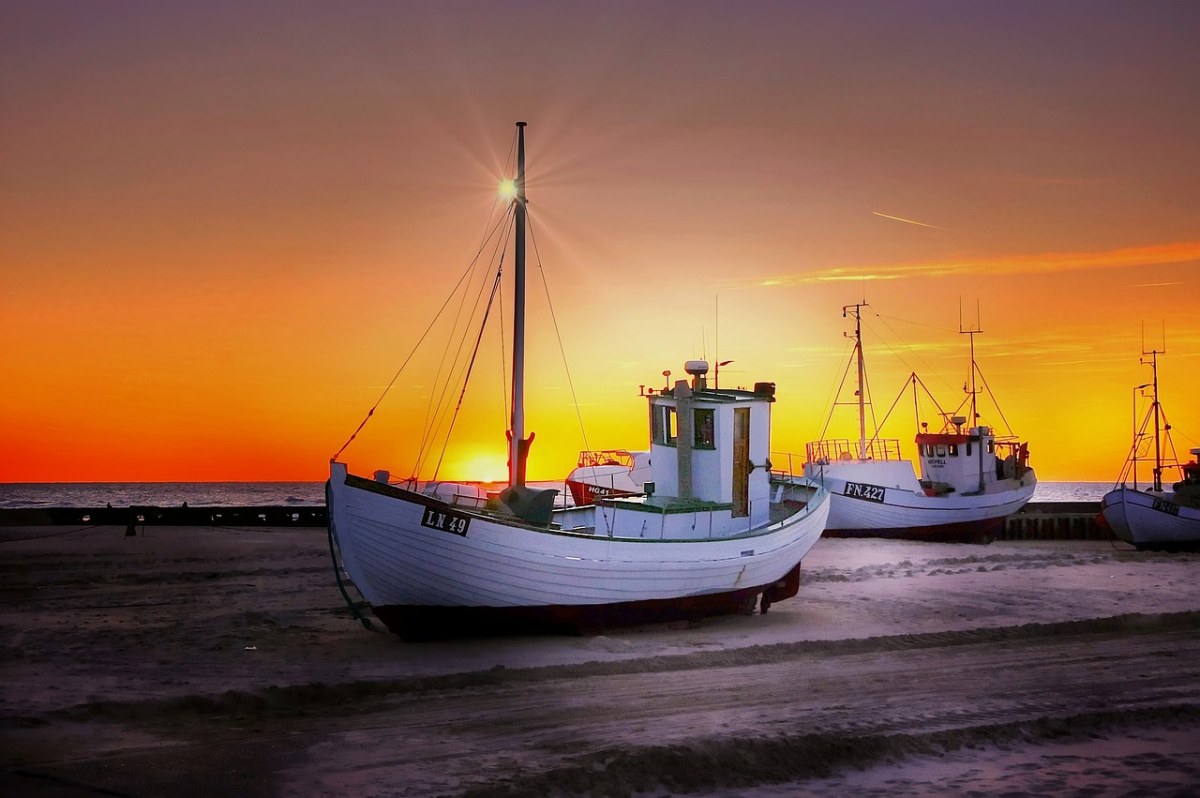 船、日落、海免费图片