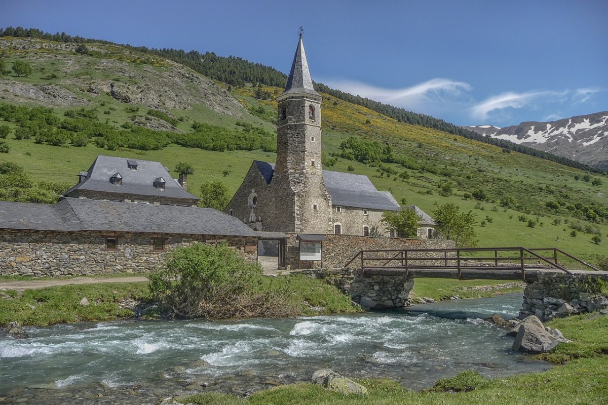 河、水、教堂免费图片