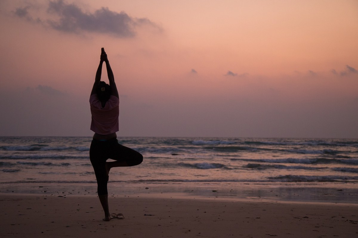 瑜伽、海滩、健康免费图片
