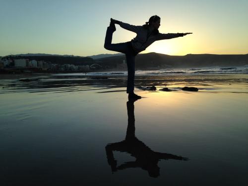 平衡、瑜伽、海滩