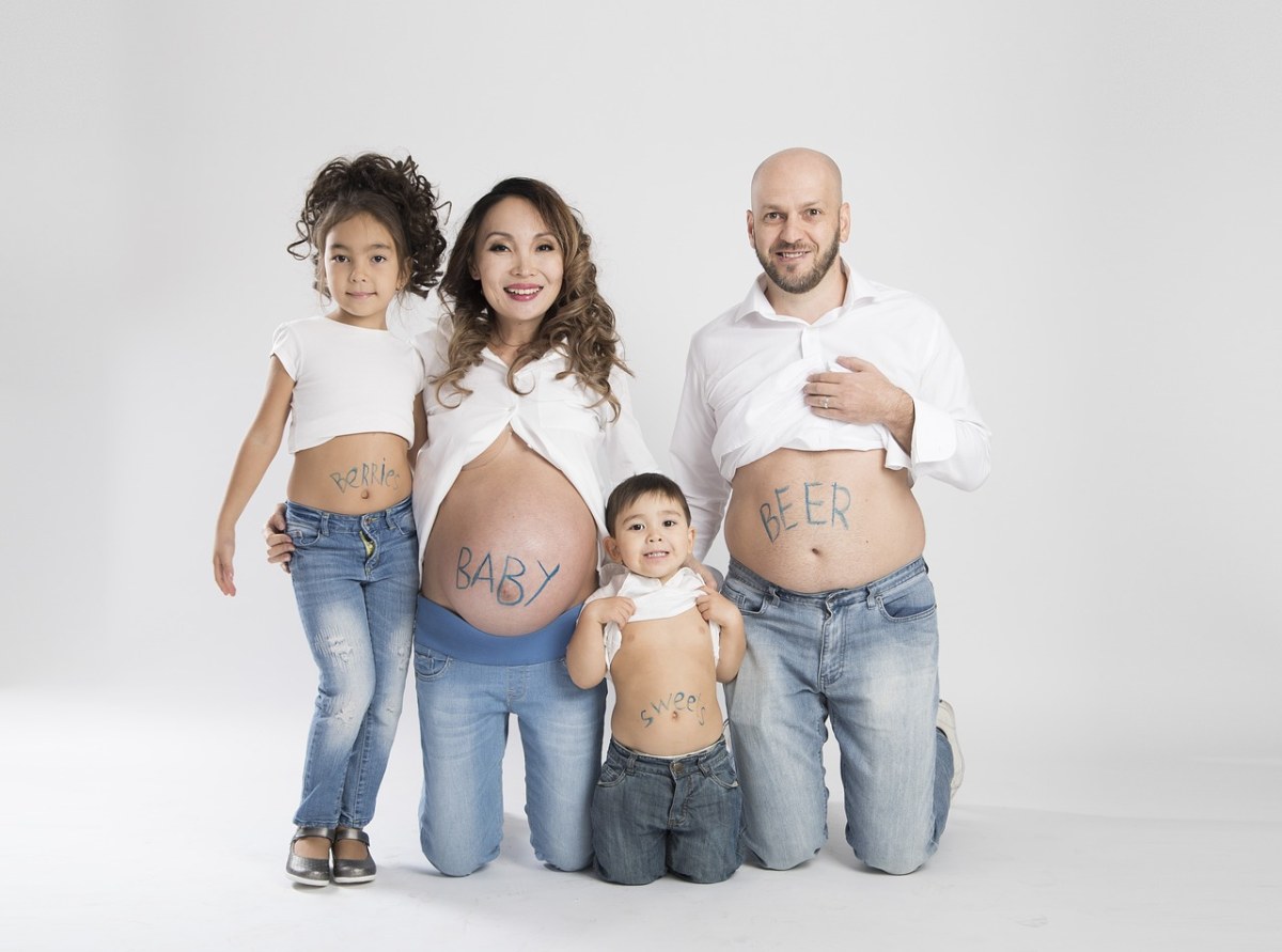 家庭、期待第三个孩子、怀孕免费图片