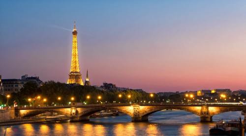 埃菲尔铁塔、法国、日落