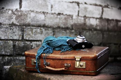 行李、旧皮箱、怀旧之情