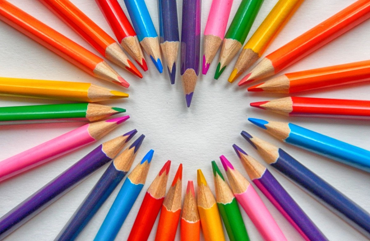 彩色的铅笔、心脏、爱情免费图片