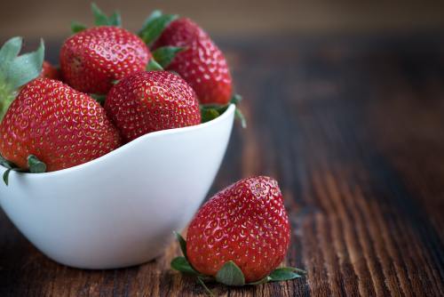 草莓、新鲜、成熟