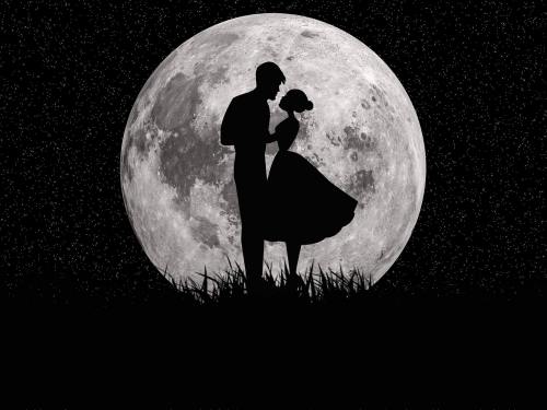 爱情、浪漫、月亮
