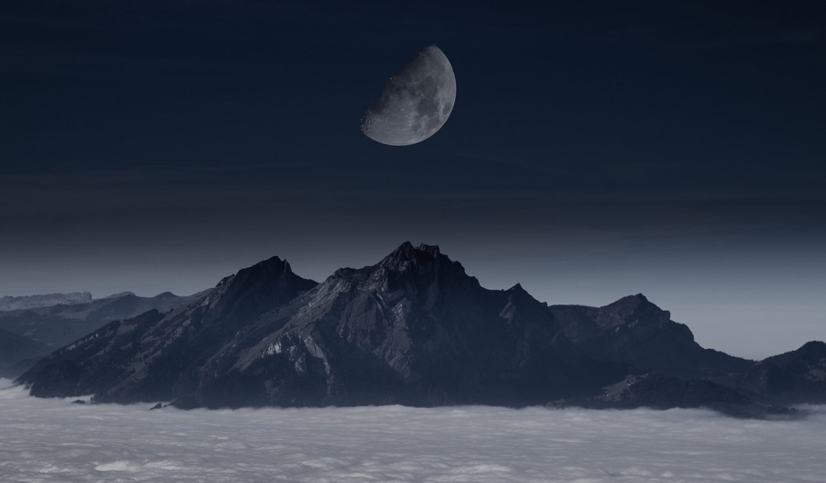 月亮、山、天空免费图片