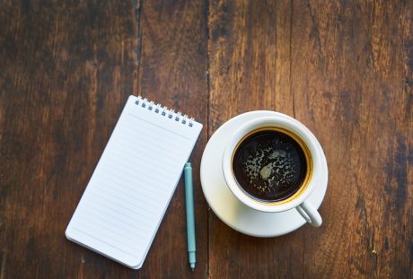 咖啡、笔记本、杯